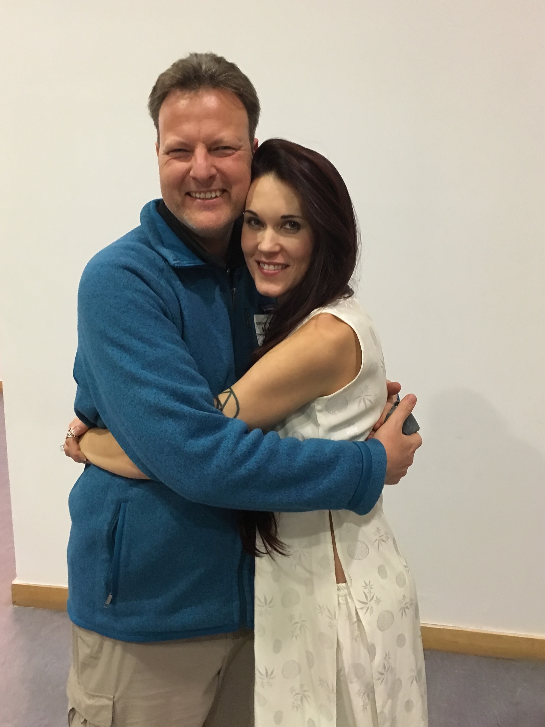 Hendrik Roggemann and Teal Swan after completing the Completion Process Practitioner training, 2016